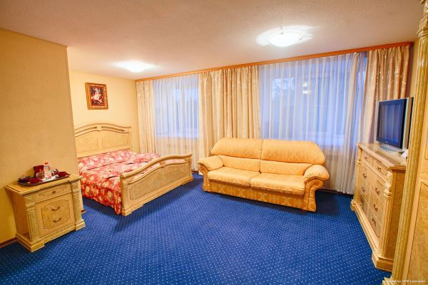 POLET HOTEL SURGUT (Surgut)
